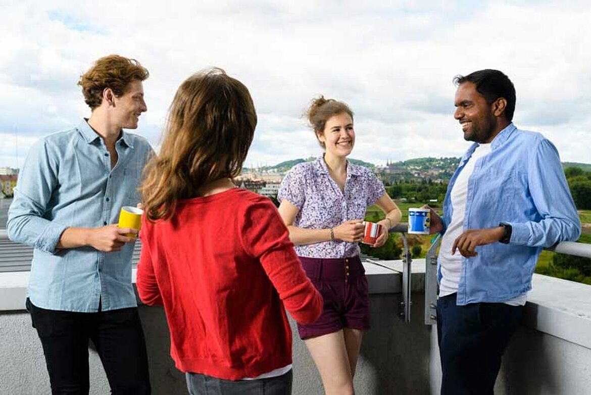Students of coe on the roof terrasse